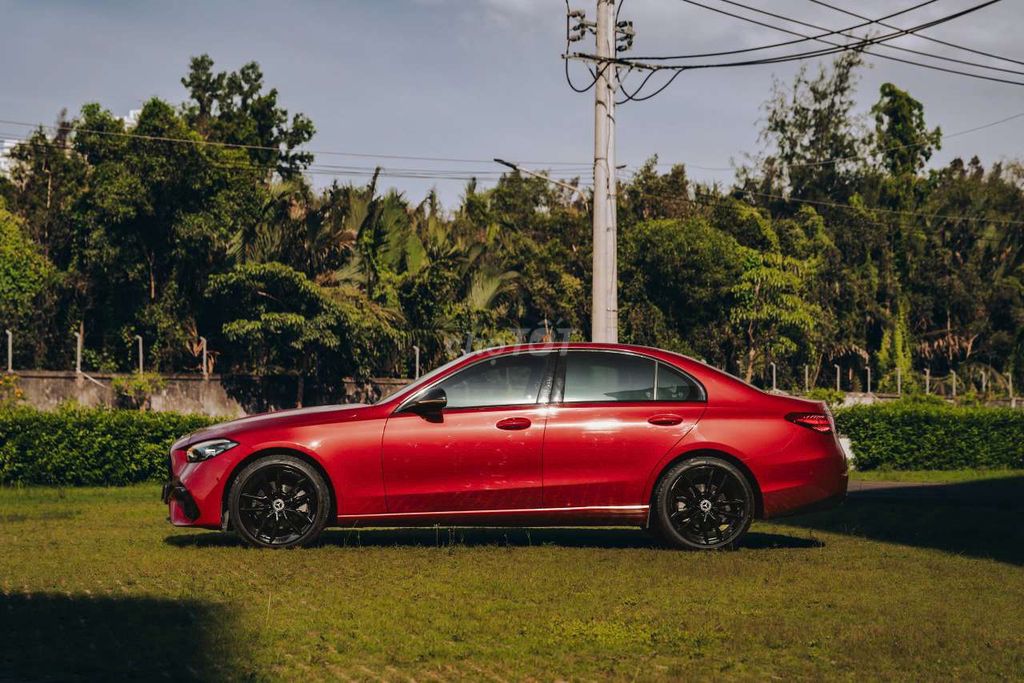 Mercedes C200 Avantgarde 2022 Đỏ 15.000km. Mua bán Ô tô tại Quận 7 Tp Hồ Chí Minh được đăng bởi Hoàn Lee Xe Lướt hình 5