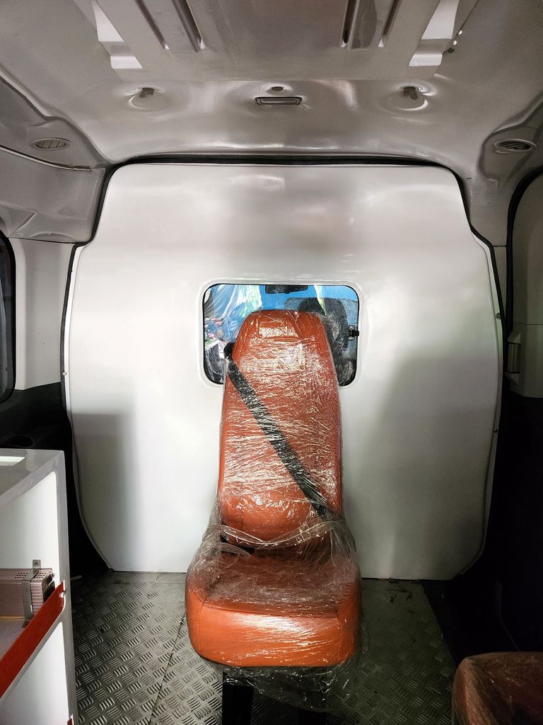 Ford Transit 2025 Cứu Thương. Mua bán Ô tô tại Huyện Phú Xuyên Hà Nội được đăng bởi Vũ Ngọc Quang hình 8