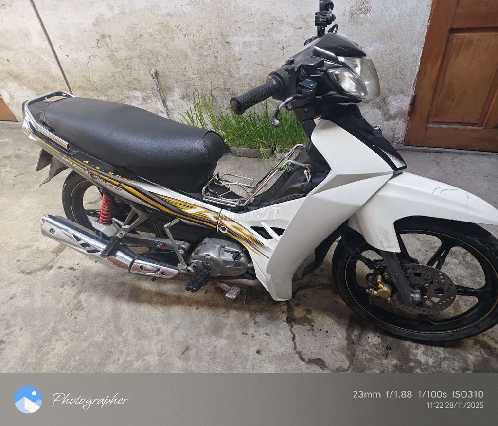 Dư xe nên bán si 2013. Mua bán Xe máy tại Thành phố Vinh Nghệ An được đăng bởi hhh hình 2