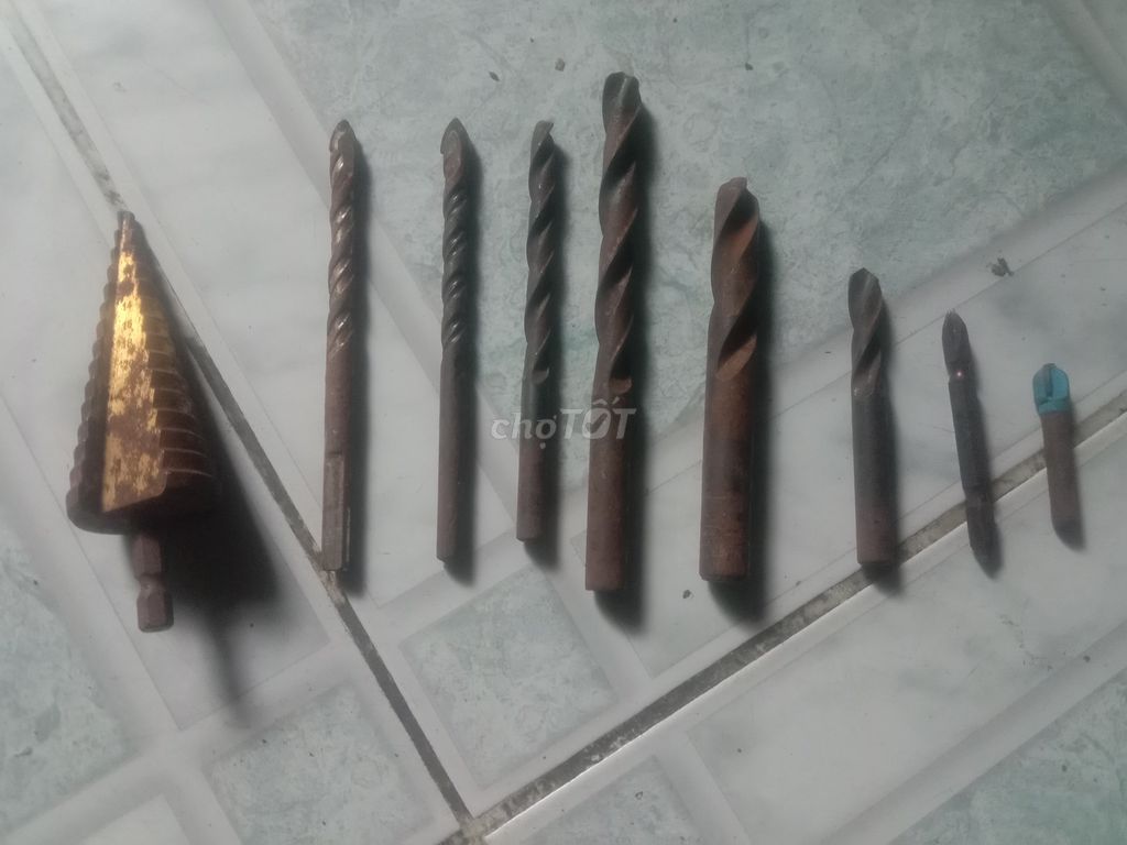 Mũi khoan kim loại màu Nâu đã dùng. Mua bán Đồ chuyên dụng, Giống nuôi trồng tại Huyện Phong Điền Cần Thơ được đăng bởi Trung hình 1