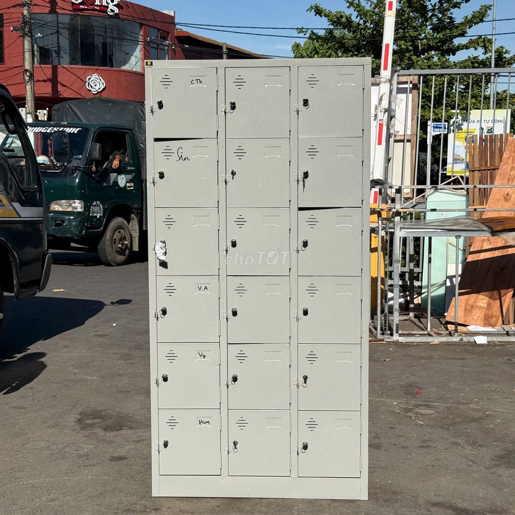G270626 Tủ locker 18 ô . Mua bán Đồ dùng văn phòng tại Quận Cẩm Lệ Đà Nẵng được đăng bởi Huỳnh Hà  hình 1