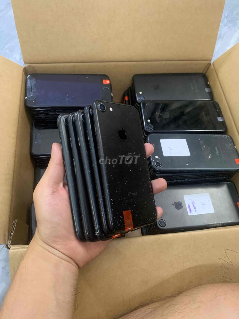 Apple iPhone 7 32GB Đen Đã dùng. Mua bán Điện thoại tại Quận 4 Tp Hồ Chí Minh được đăng bởi Táo Xịn hình 1