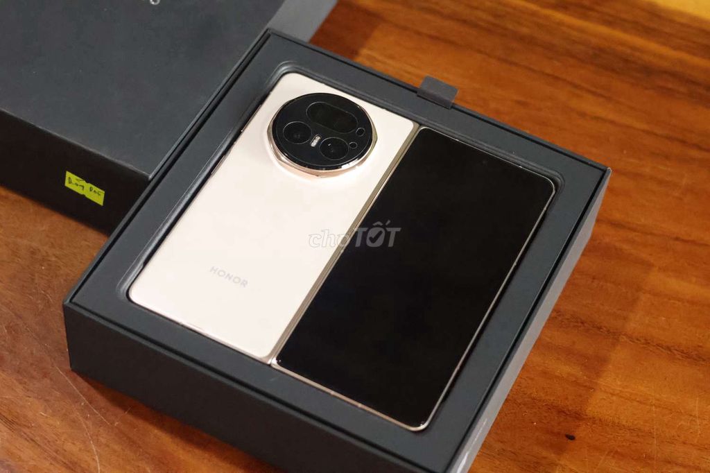 Honor Magic V5 Trắng Đã sử dụng. Mua bán Điện thoại tại Thành phố Thủ Dầu Một Bình Dương được đăng bởi LakMobile  hình 1