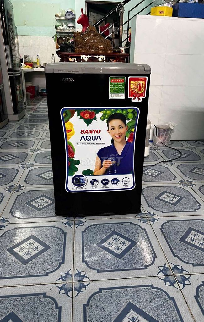 Tủ lạnh aqua 93l xài nhẹ điện. Mua bán Tủ lạnh tại Huyện Hóc Môn Tp Hồ Chí Minh được đăng bởi yến nhi hình 1