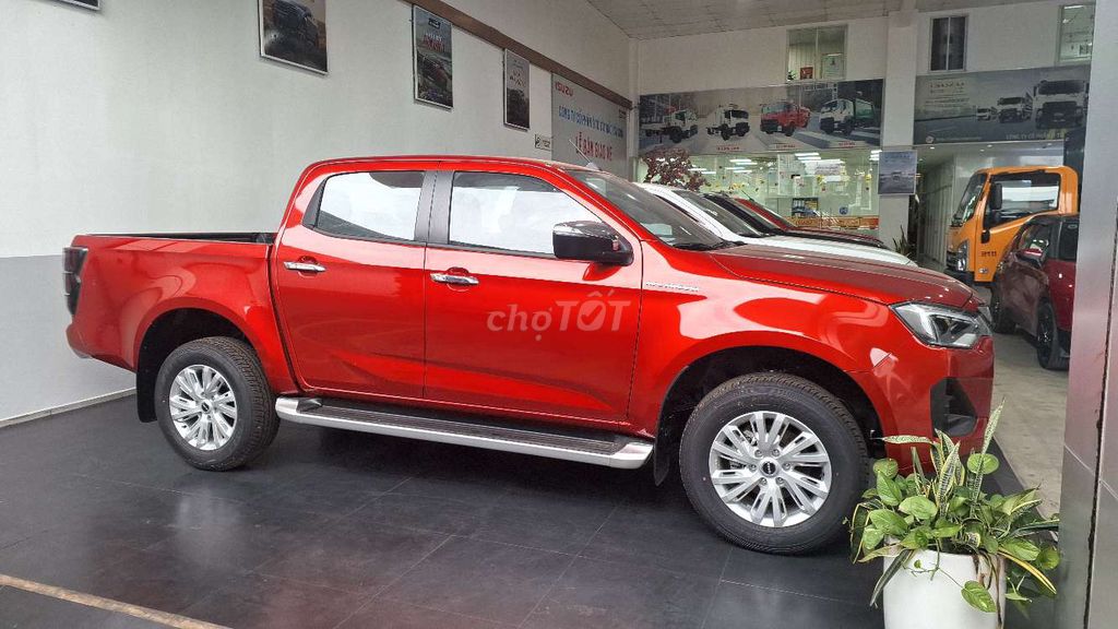 Isuzu D-Max Hilender 2025 AT Đỏ. Mua bán Ô tô tại Huyện Hóc Môn Tp Hồ Chí Minh được đăng bởi Nguyễn hoàng minh hình 2