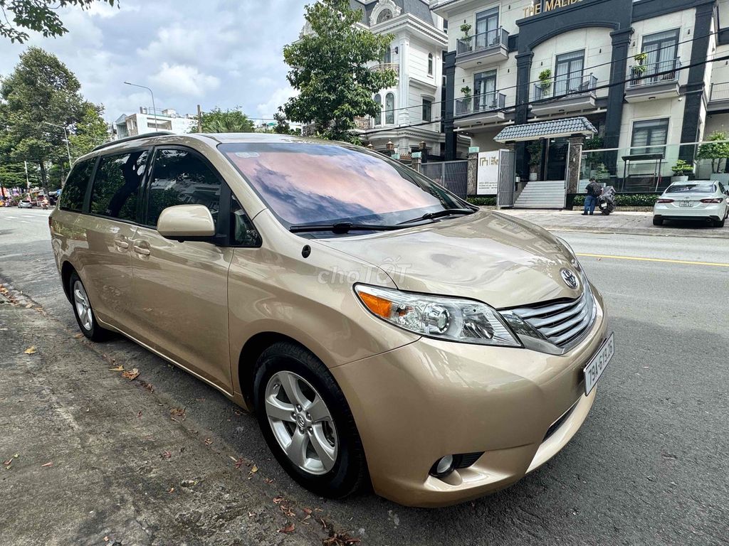 Toyota Sienna 2010 bản LE 2 cửa điện - 80000 km. Mua bán Ô tô tại Quận Bình Tân Tp Hồ Chí Minh được đăng bởi tài hình 5