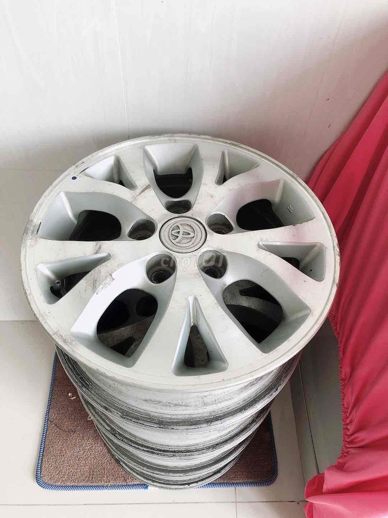 Mâm xe Toyota Innova 15 inch. Mua bán Phụ tùng xe tại Thành phố Long Xuyên An Giang được đăng bởi Chú Chín hình 2