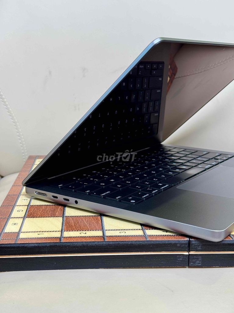 Apple MacBook Pro 14-inch M1 Max 64GB/1TB. Mua bán Laptop tại Huyện Gia Lâm Hà Nội được đăng bởi Hoàng Huy hình 1