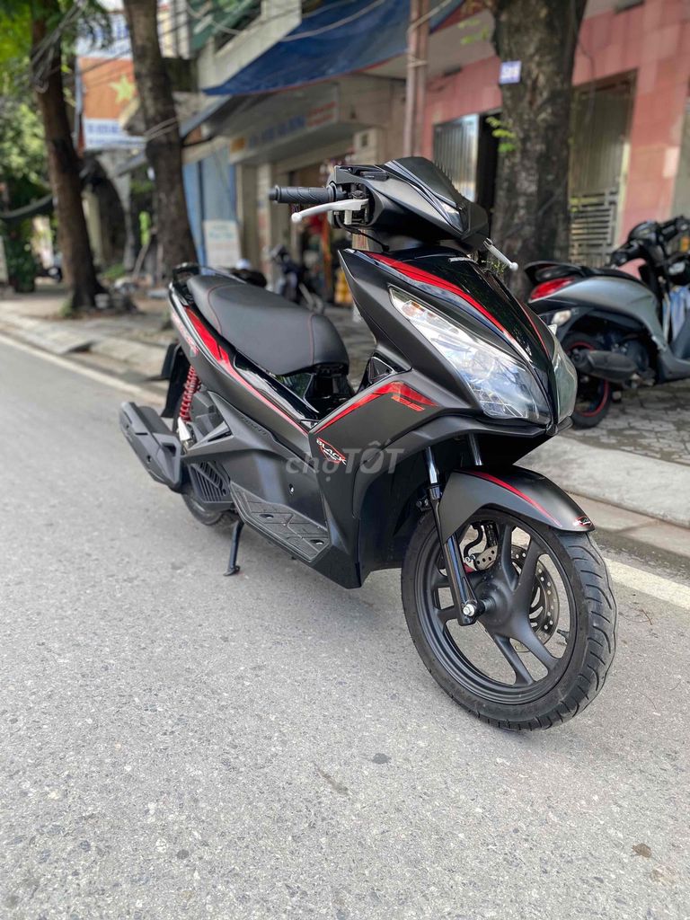 Honda Air Blade 125, матовый черный