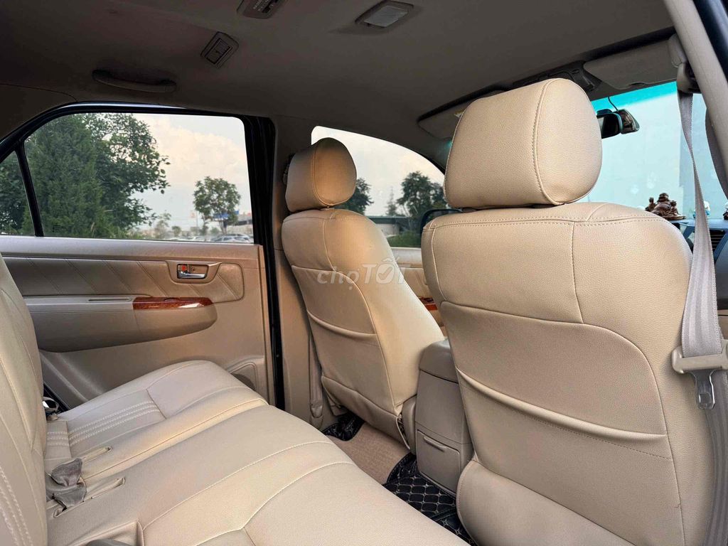 Toyota Fortuner 2010 2.7V 4x4 AT - 170000 km. Mua bán Ô tô tại Huyện Gia Lộc Hải Dương được đăng bởi Nhất Tín Ô Tô Hải Dương hình 11