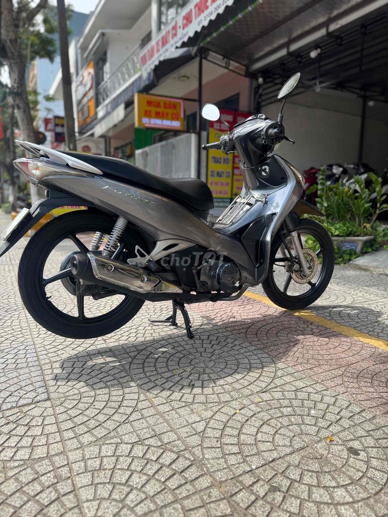 futer 2016 biển 43. máy em thì thầm. Mua bán Xe máy tại Quận Ngũ Hành Sơn Đà Nẵng được đăng bởi Nguyễn Phước Vĩnh hình 4