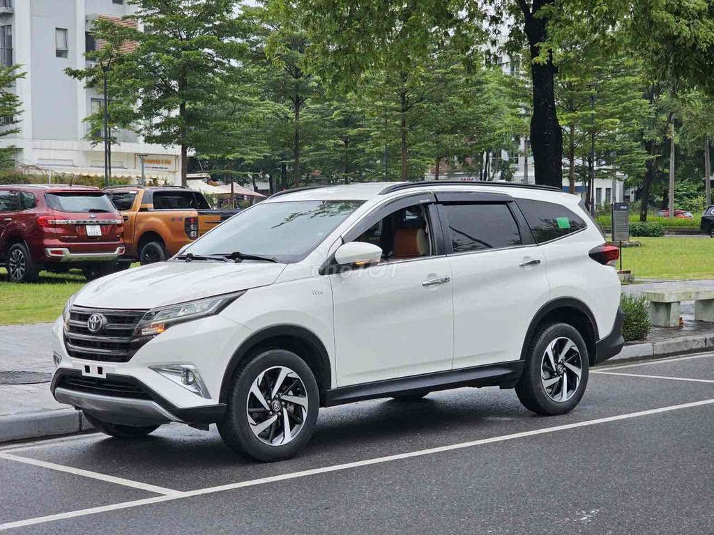 Toyota rush sx 2019 xe 7 chỗ đã lên nhiều đồ chơi. Mua bán Ô tô tại Quận Thanh Xuân Hà Nội được đăng bởi Thanh Biz Nguyễn Thái Auto hình 2