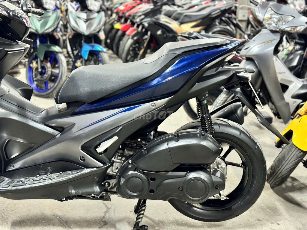 XE MÁYTHANH TÙNG_NVX 125 XANH TÍM NGUYÊN BẢN. Mua bán Xe máy tại Quận Nam Từ Liêm Hà Nội được đăng bởi THANH TÙNG hình 6