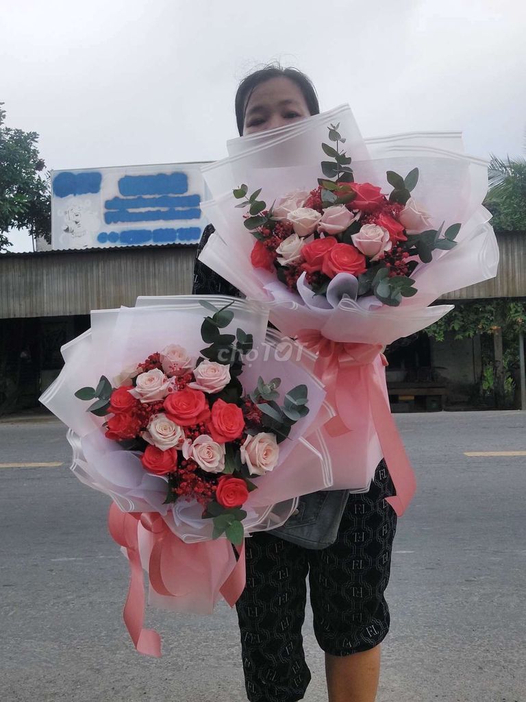 Bó hoa tươi tại giao long. Dịch vụ tại Huyện Châu Thành Bến Tre được đăng bởi Út Nhàn Nguyễn hình 1