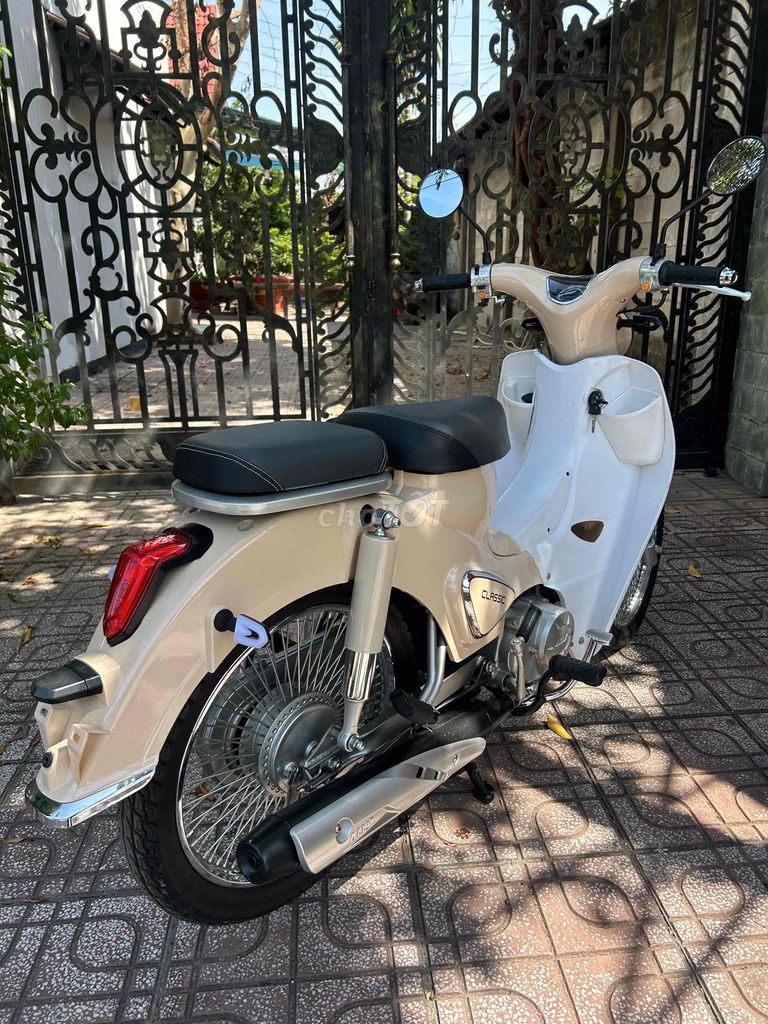 Xe máy điện Cub màu Kem xe mới. chúng thưởng bán. Mua bán Xe điện tại Quận 12 Tp Hồ Chí Minh được đăng bởi Xe Máy Anh Em hình 6