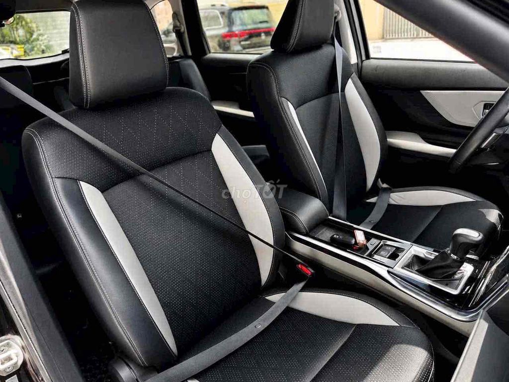 Toyota Veloz TOP 2024 Xám - NT Đen . Xe Như Mới