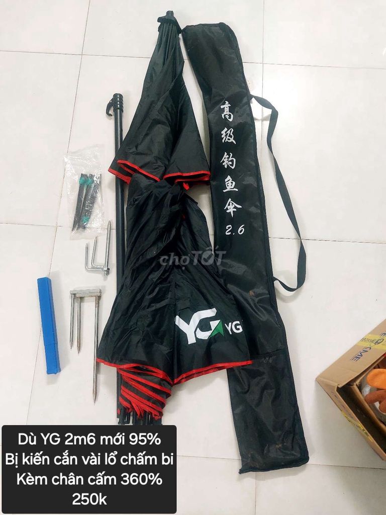 Dù câu cá YG 2m6 Đen đỏ Vải Mới 95%