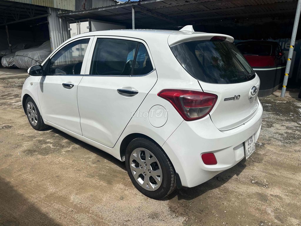 Hyundai Grand i10 2014 1.0 Base - 200000 km. Mua bán Ô tô tại Quận Hải Châu Đà Nẵng được đăng bởi Hoàng Vũ hình 4
