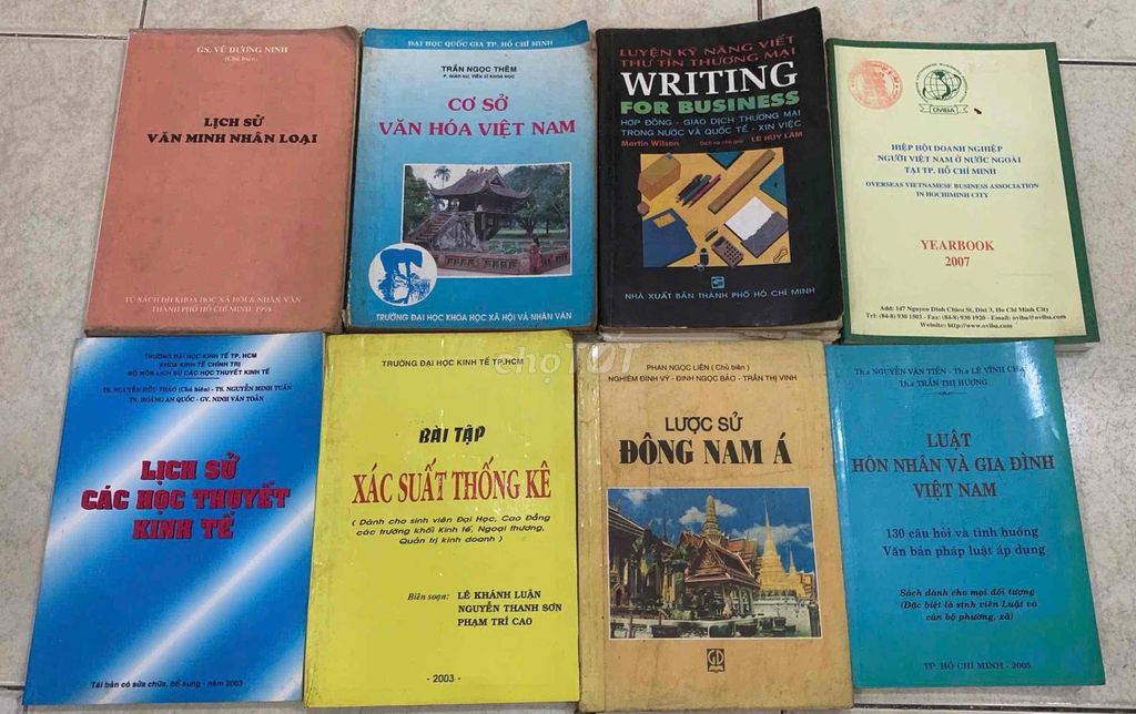 2 Thanh lý sách ko dùng giá rẻ từ 10k-50k