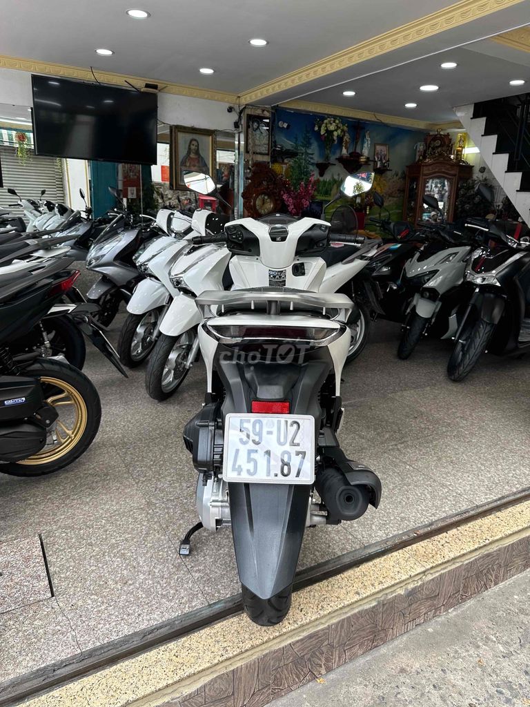 SH 150i ABS + HSTC 2021 Trắng BSTP Chính Chủ. Mua bán Xe máy tại Quận Phú Nhuận Tp Hồ Chí Minh được đăng bởi Ngô Hà hình 5