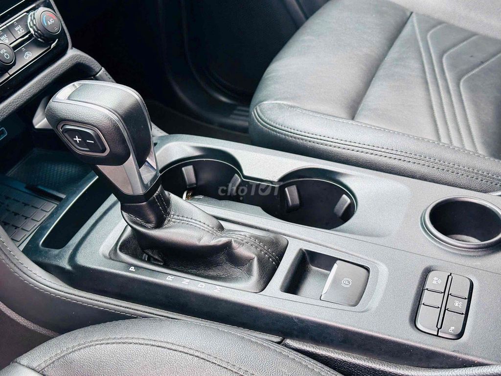 Ford Everest 2022 Titanium 2.0L AT 4x2 - 27000 km. Mua bán Ô tô tại Huyện Hòa Thành Tây Ninh được đăng bởi 0692_ Phạm Nguyễn duy linh hình 3