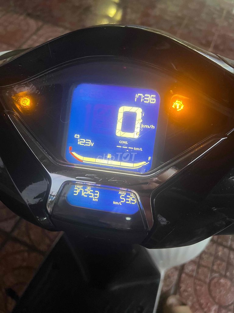 💥 Bán SH 160i ABS trắng chính chủ 3.700km – xe đẹp. Mua bán Xe máy tại Huyện Dương Minh Châu Tây Ninh được đăng bởi Trieu hình 4