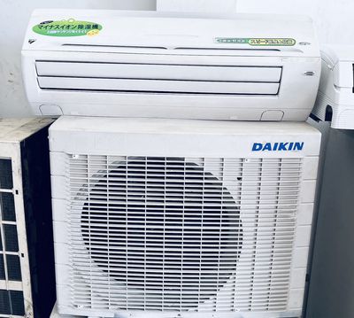 Máy lạnh cũ Daikin  inverter