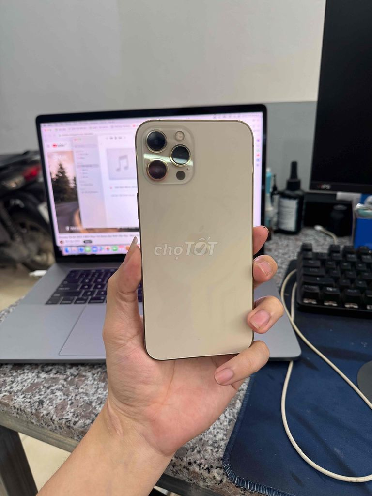 Apple iPhone 12 Pro Max 128GB Vàng. Mua bán Điện thoại tại Thành phố Phủ Lý Hà Nam được đăng bởi Đức hình 1