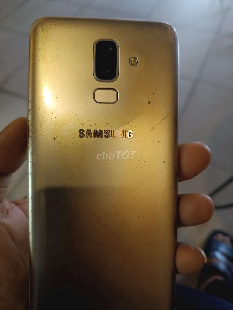 Samsung J8 32GB Vàng. Mua bán Điện thoại tại Thành phố Biên Hòa Đồng Nai được đăng bởi Thôi kệ hình 1