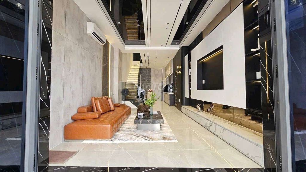 СУПЕРТОВАРЫ ДЛЯ ПРОДАЖИ КРАСИВЫХ НОВЫХ ТАУНХАУСОВ - HUNH TAN PAT - TAN MY WARD - РАЙОН 7