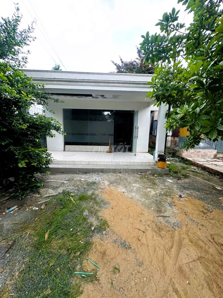 Cho thuê nhà 150m2 hẻm Quốc lộ 1K Phường Linh Xuân