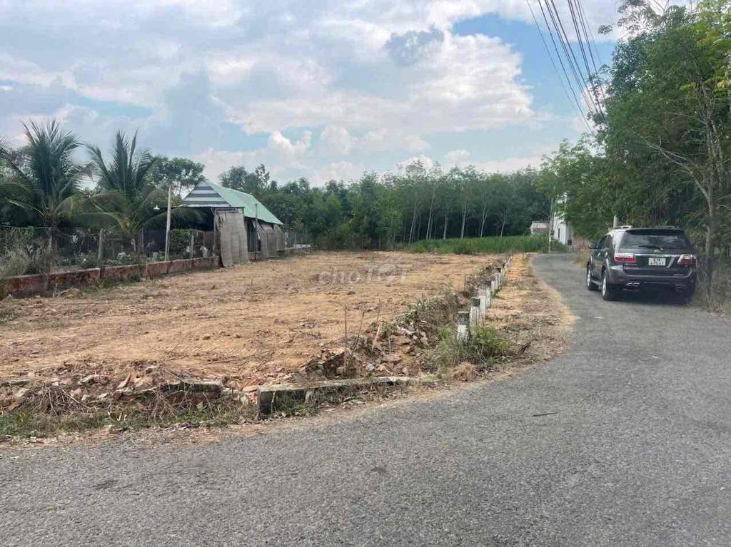 Nhựa Định Thành bung ra 3 lô hàng đẹp- dân đông ( ảnh thực tế). Mua bán đất tại Huyện Dầu Tiếng Bình Dương được đăng bởi Mẫn Nhi hình 1