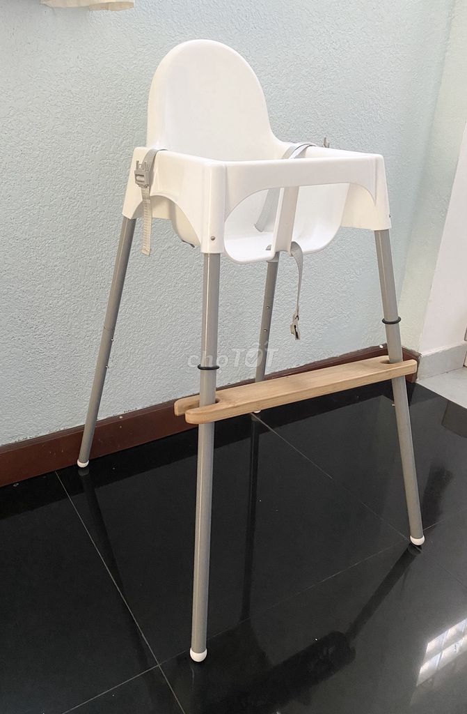 Ghế ăn dặm IKEA nhựa trắng cho em bé.  Mới 90%. Mua bán Mẹ và bé tại Quận 1 Tp Hồ Chí Minh được đăng bởi Hanh Pham hình 1