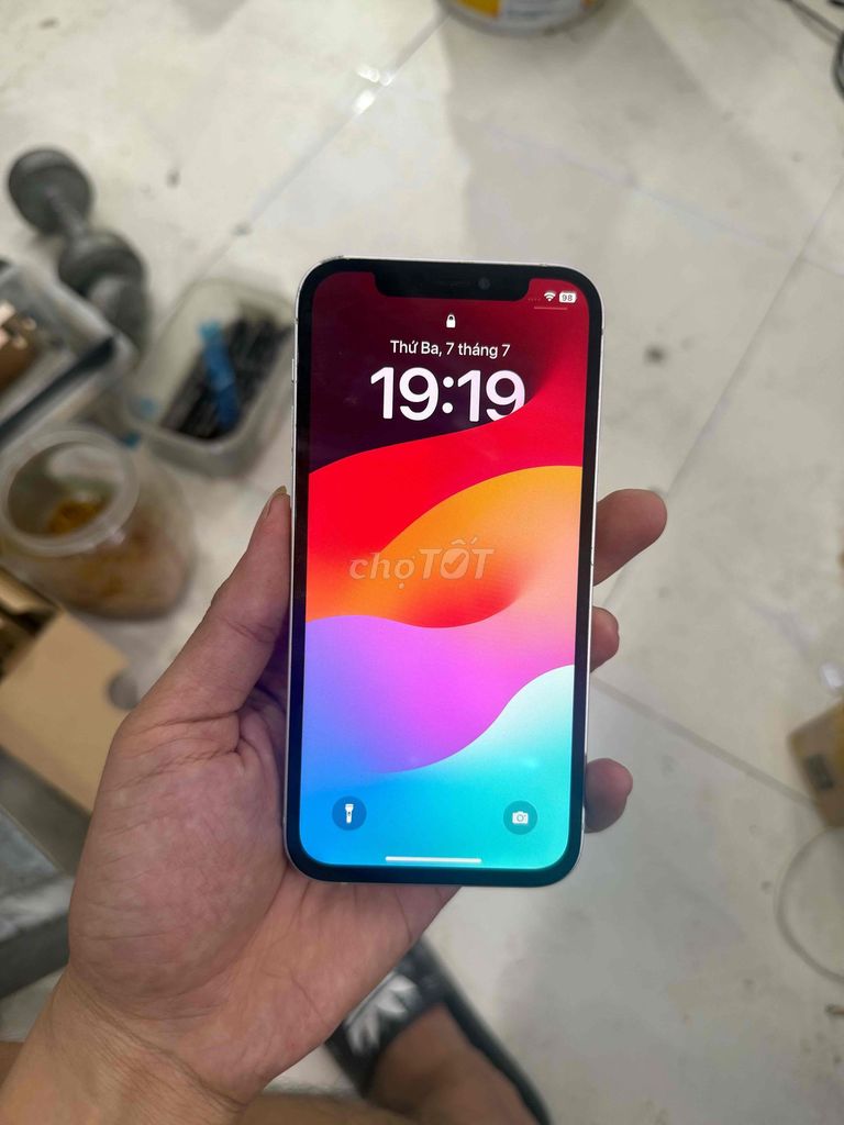 Apple iPhone 12 64GB Trắng Full chức năng. Mua bán Điện thoại tại Quận Hà Đông Hà Nội được đăng bởi Nguyễn hoài ninh hình 1