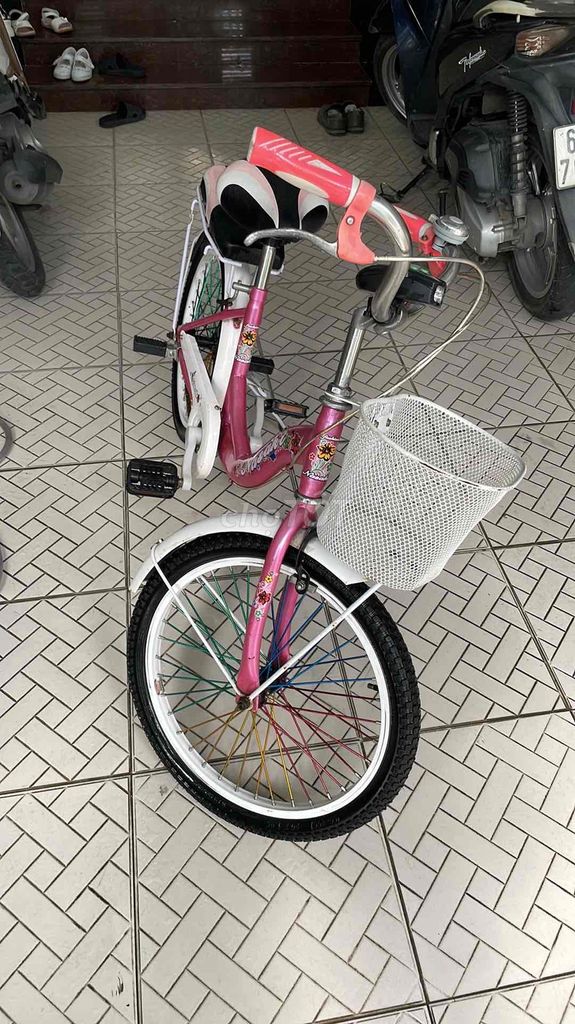 Bán xe đạp cho bé gái lớp 3 đến lớp 6 ok. Mua bán Xe đạp tại Thành phố Biên Hòa Đồng Nai được đăng bởi Trần Xuân Bình hình 3