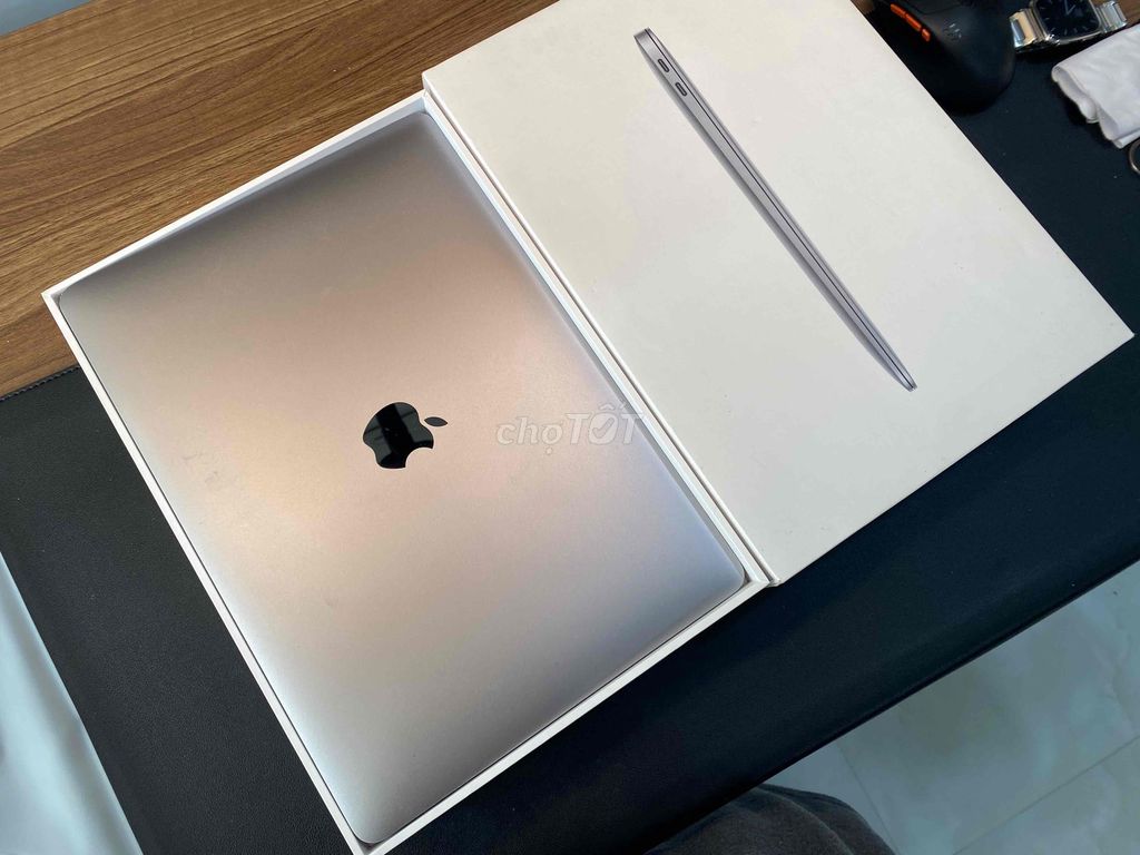 Apple Macbook Air M1 8GB/256GB Xám. Mua bán Laptop tại Quận 10 Tp Hồ Chí Minh được đăng bởi Trần Văn Ba hình 1