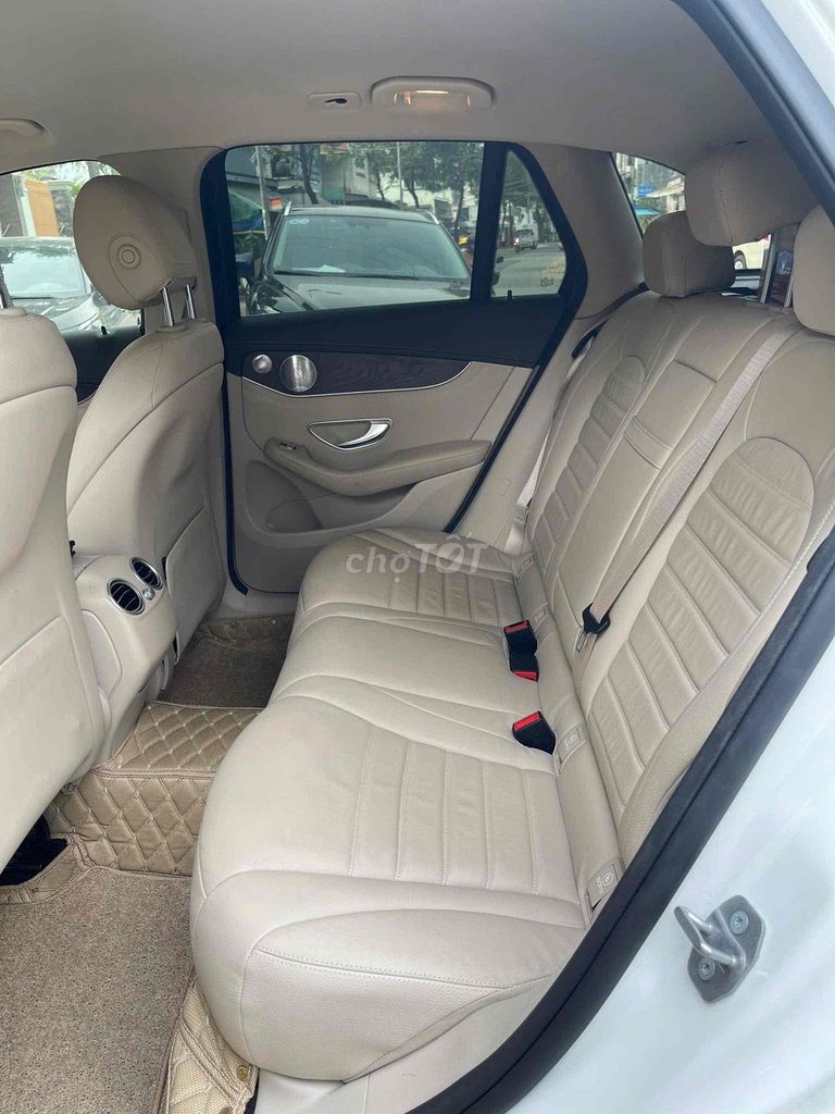 Mercedes-Benz GLC200 4MATIC 2020 Trắng 15.000km. Mua bán Ô tô tại Quận 7 Tp Hồ Chí Minh được đăng bởi Thế Giới Xe Đức Sài Gòn hình 7