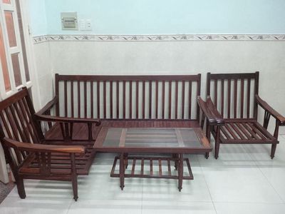 Bộ bàn ghế gỗ cũ xưa (giá trị sưu tầm)