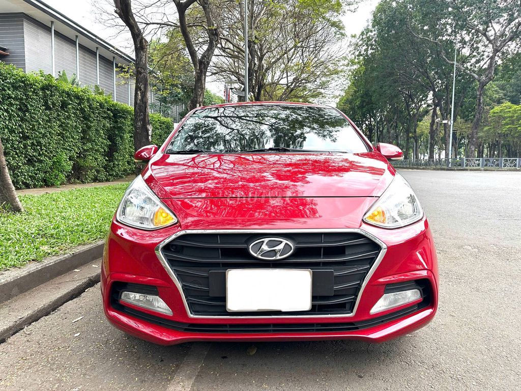 Hyundai Grand i10 máy xăng số tự động 2020, xe đẹp