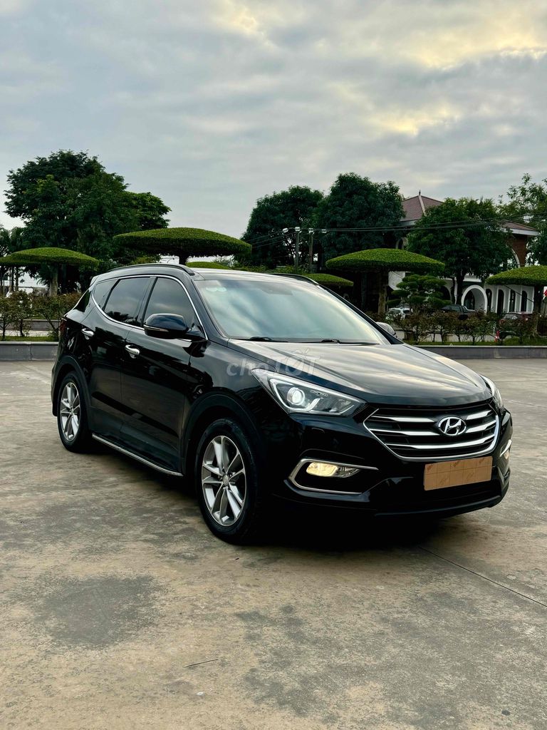 Hyundai SantaFe màu Đen. Mua bán Ô tô tại Huyện Đông Anh Hà Nội được đăng bởi vương văn chung  hình 4