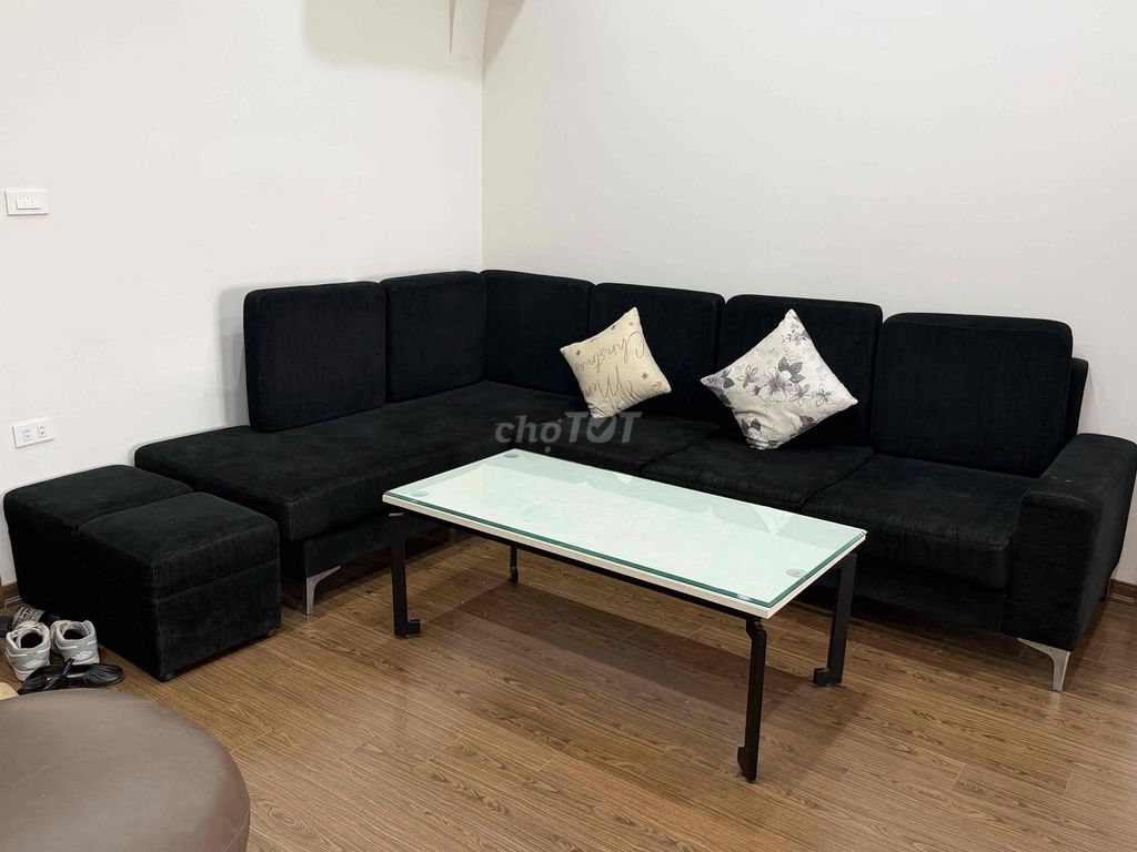 Sofa đen chữ L kèm bàn 2m7. Mua bán Bàn ghế tại Quận Nam Từ Liêm Hà Nội được đăng bởi Quỳnh Trang Nguyễn hình 1