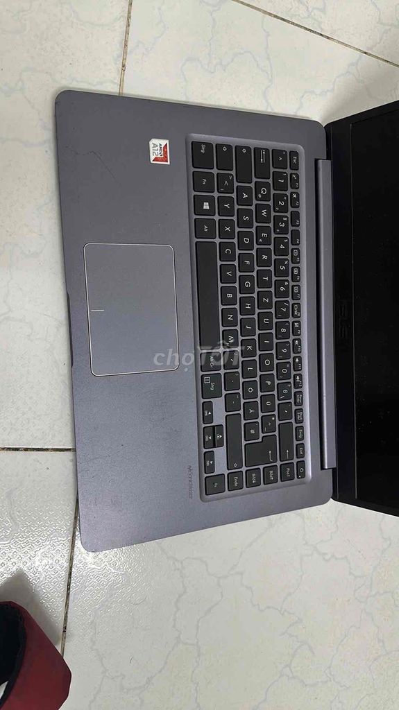 ASUS R520QA