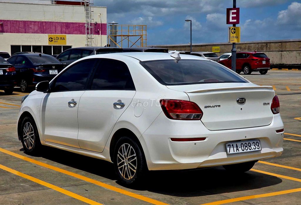 KIA Soluto 2020 1.4 MT Deluxe - 90000 km. Mua bán Ô tô tại Thành phố Thuận An Bình Dương được đăng bởi Châu Huy Cường hình 5