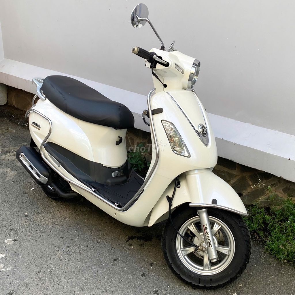 Xe tay ga Attila Elizabeth trắng - xe nữ chạy. Mua bán Xe máy tại Quận Bình Thạnh Tp Hồ Chí Minh được đăng bởi Giao hình 4