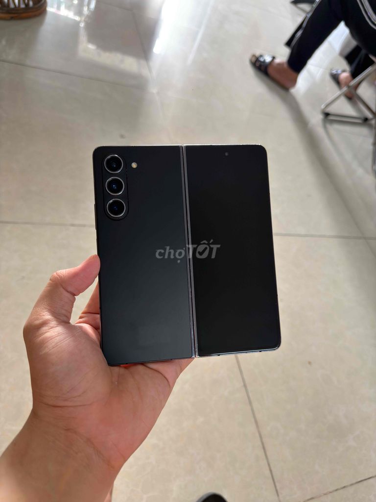 Samsung Galaxy Z Fold5 VN 512GB Đen. Mua bán Điện thoại tại Quận 5 Tp Hồ Chí Minh được đăng bởi Gia Bảo hình 1
