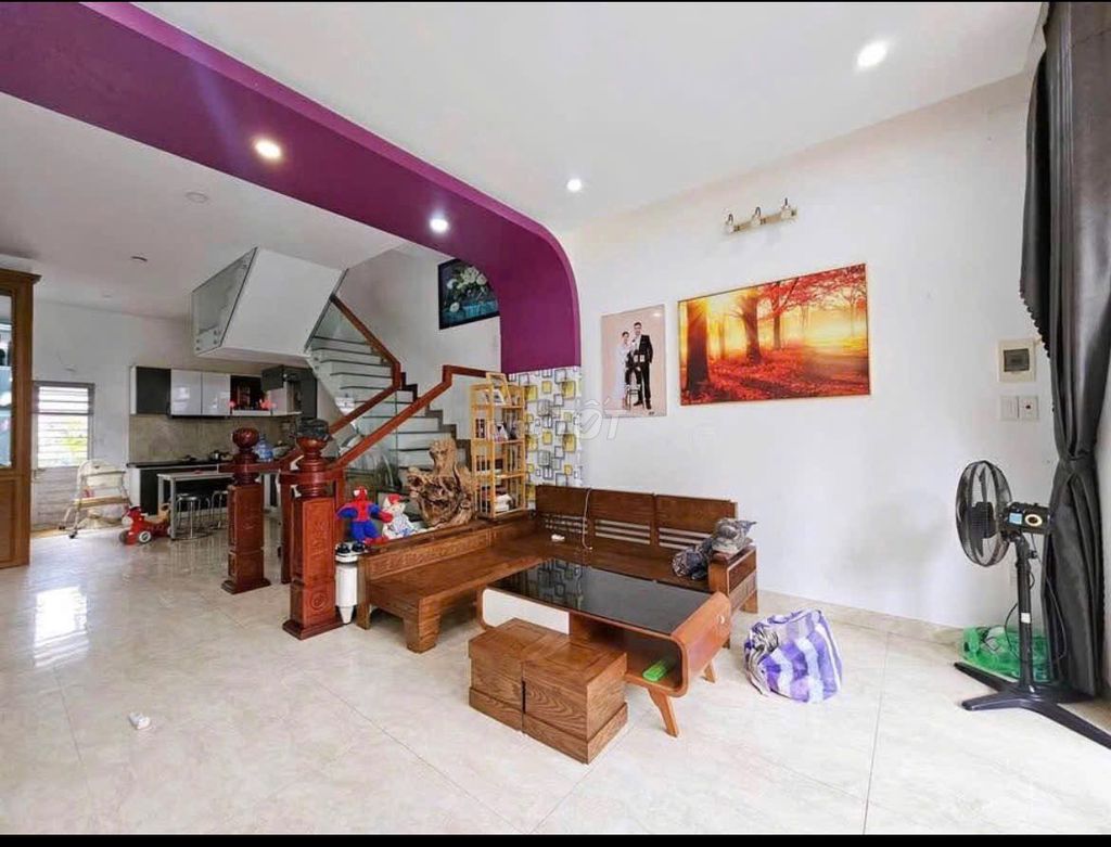 nhà 3 tầng FULL nội thất đường Hoà Minh gần biển Giá RẺ