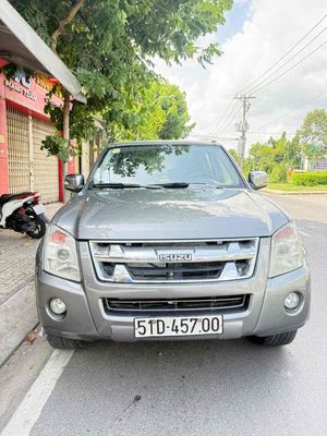 Isuzu D-Max 2010 Xám