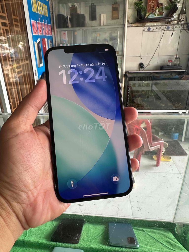 iPhone 12 Pro Max 256GB Xanh màn zin thay chấm iu. Mua bán Điện thoại tại Huyện Củ Chi Tp Hồ Chí Minh được đăng bởi nguyễn quốc Thắng hình 1