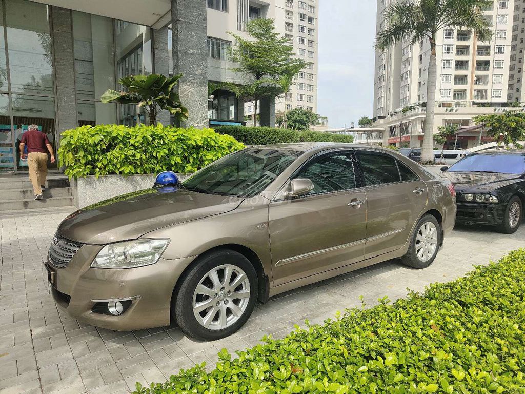 Toyota Camry  3.5Q vàng cát chất đ���p. Mua bán Ô tô tại Quận 7 Tp Hồ Chí Minh được đăng bởi Happi2309 hình 4