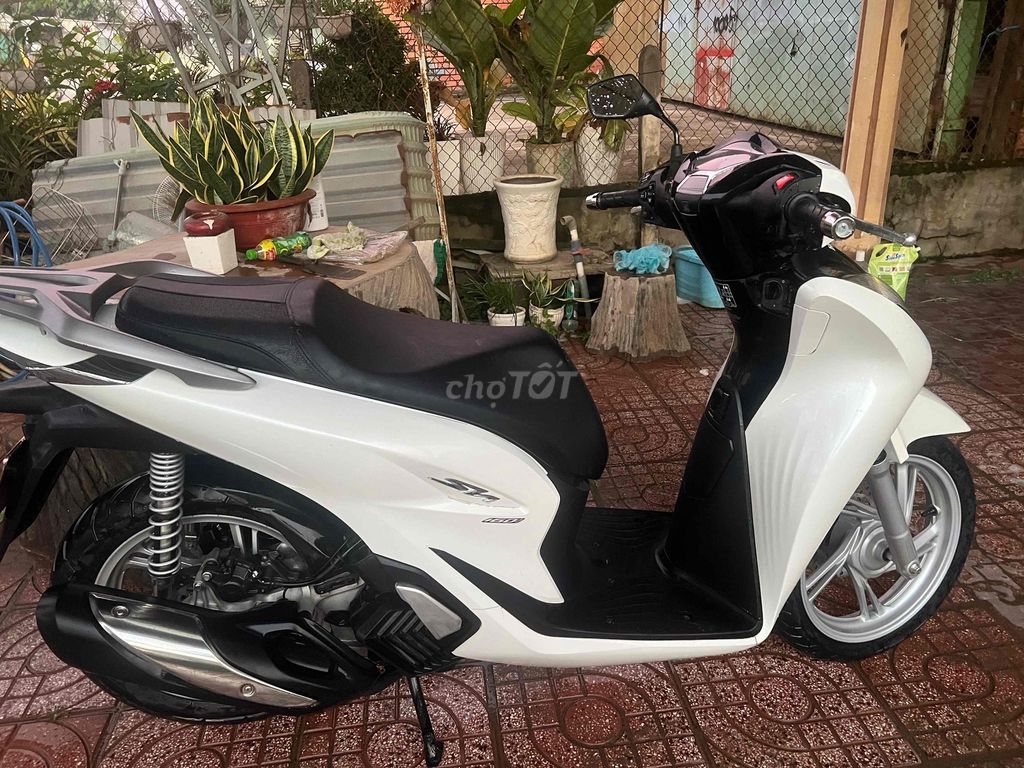 💥 Bán SH 160i ABS trắng chính chủ 3.700km – xe đẹp. Mua bán Xe máy tại Huyện Dương Minh Châu Tây Ninh được đăng bởi Trieu hình 3